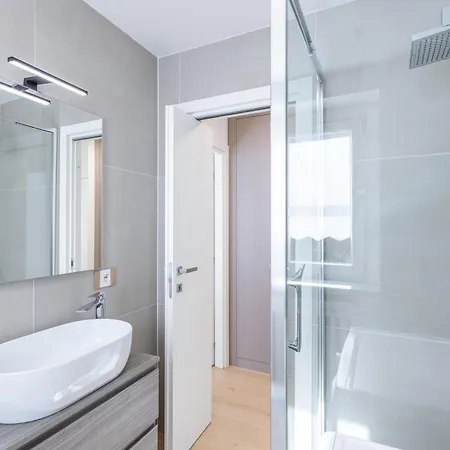 Blanc 4810 Appartement *